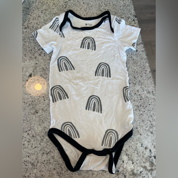 Kyte BABY Other - Kyte bamboo bodysuit outfit baby toddler boy 12-18 months